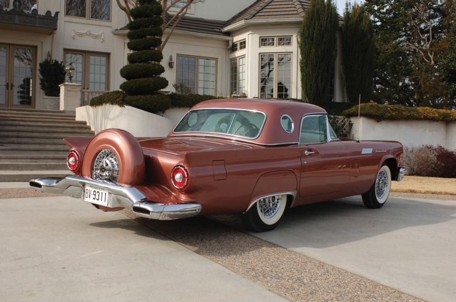  Ford Thunderbird Rumble Seat 1957 года  (фото 12 из 12)